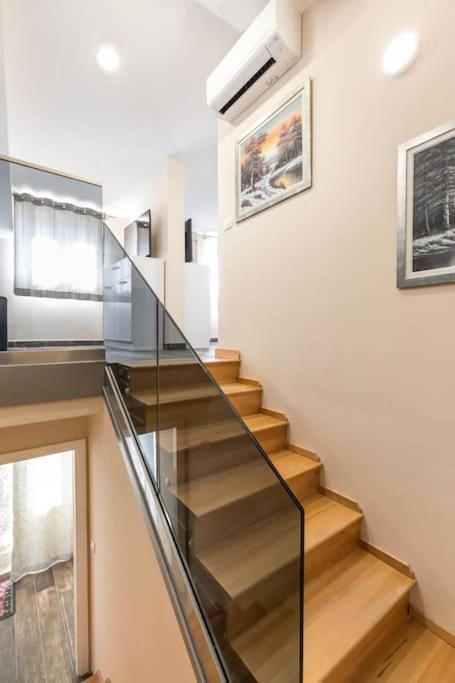 Elegant Residence Rooms & Apartments สปลิท ภายนอก รูปภาพ