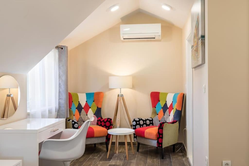 Elegant Residence Rooms & Apartments สปลิท ภายนอก รูปภาพ