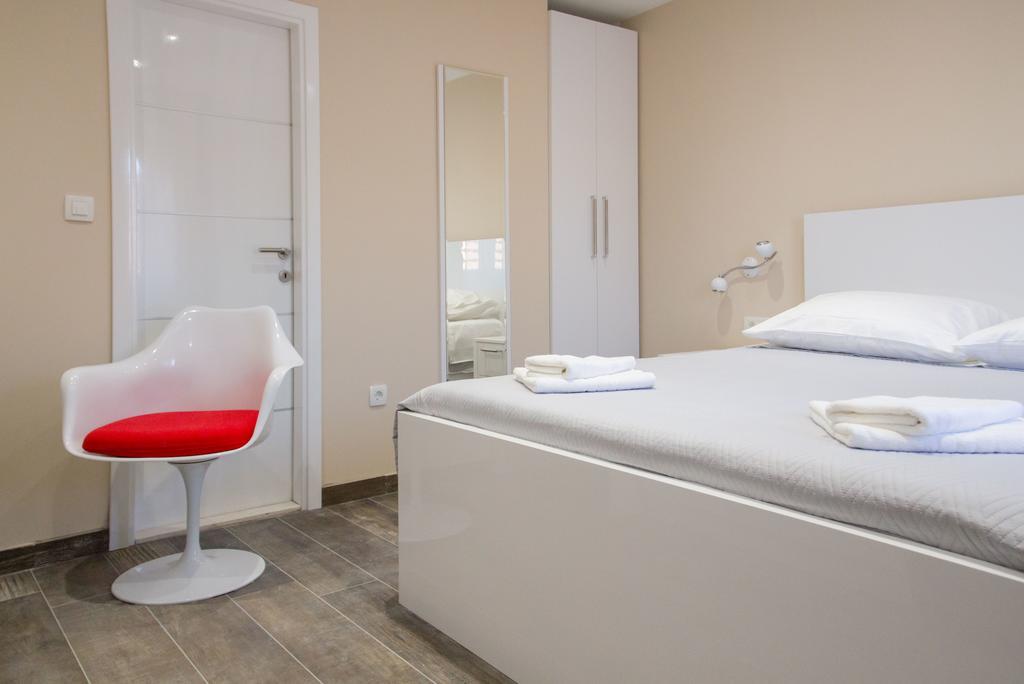 Elegant Residence Rooms & Apartments สปลิท ภายนอก รูปภาพ