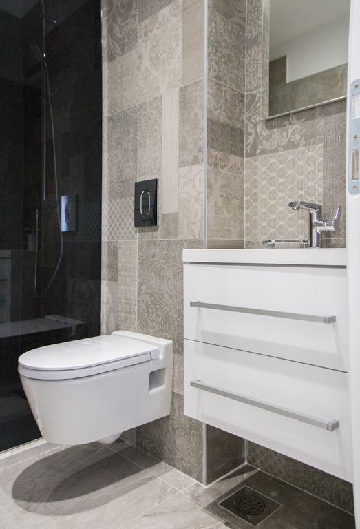Elegant Residence Rooms & Apartments สปลิท ภายนอก รูปภาพ