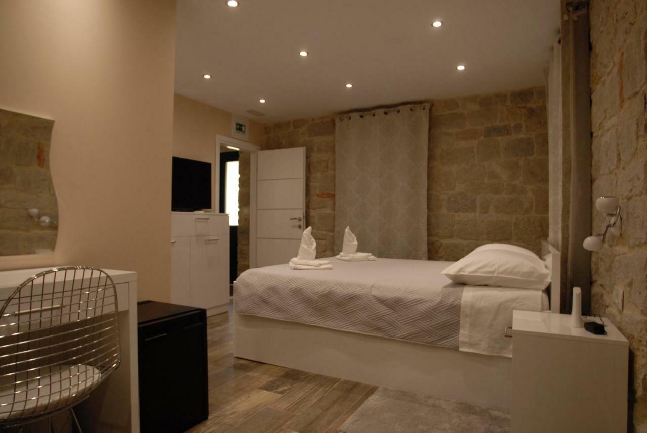 Elegant Residence Rooms & Apartments สปลิท ภายนอก รูปภาพ